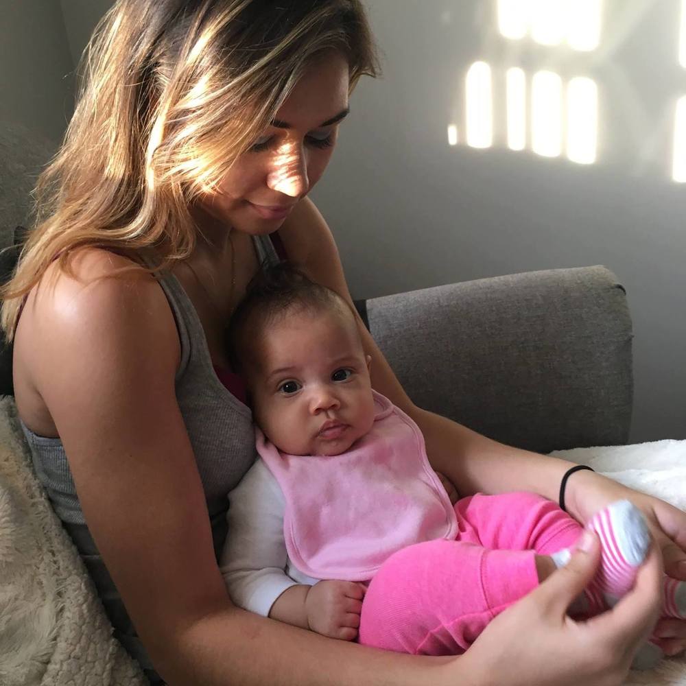 Meet your Posher, Aja